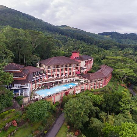 Amaya Hills Канди Екстериор снимка